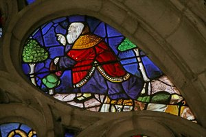 Vitrail représentant Noé écoutant Dieu