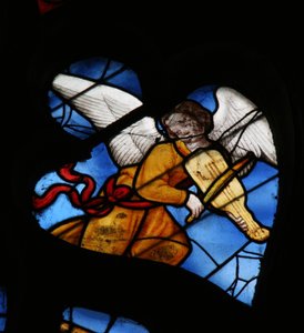 Fenêtre représentant un Ange musicien