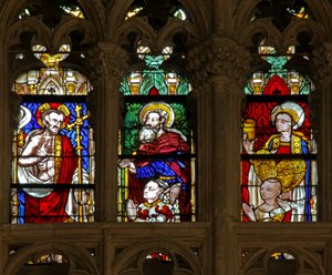 Vitrail w137 représentant Sainte Marie-Madeleine, Christ et Saint Antoine