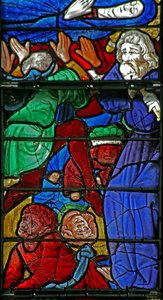 Fenêtre w4 représentant les funérailles de la Vierge Marie et le renversement du cercueil (le garçon de Bourges) - French School