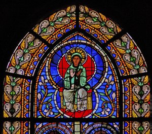 Fenêtre w5 représentant la Vierge Marie - French School
