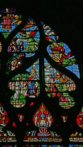 Fenêtre w6 représentant une scène de la vie de Sainte Marie-Madeleine - la dernière communion des saints - French School