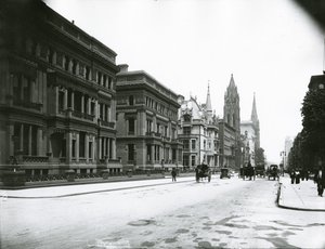 Cinquième avenue regardant vers le nord depuis la 49e rue
