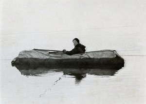 Campbell en kayak, 1911, 1913