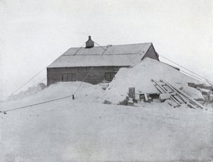 La cabane au Cap Adare, vers 1911, 1913