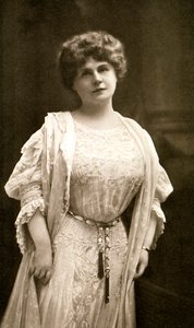 Marie Corelli, romancière britannique, 1909