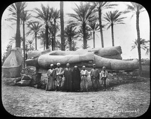 Statue colossale tombée de Ramsès le Grand, Memphis, Égypte, vers 1890