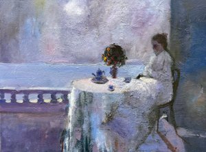 Femme près de la mer