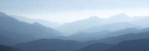 Les Montagnes Bleues brumeuses