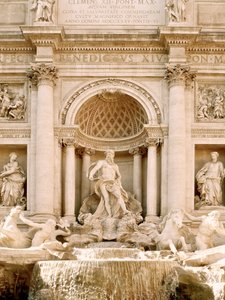 La splendeur de la fontaine de Trevi