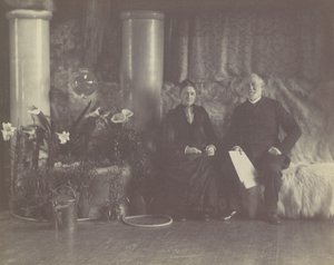 M. et Mme Charles E. Tiffany dans le studio de Louis C. Tiffany, vers 1890
