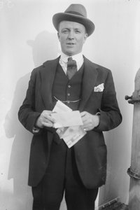 Hugh Walpole, vers 1920