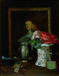 Nature morte de roses, portrait, vase et éventail