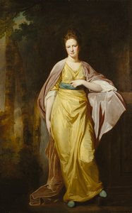 Portrait de Mme Ellen Morewood, debout en pied, en robe jaune, ceinture bleue et châle mauve, appuyée sur un piédestal