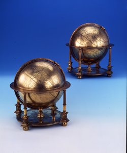 Paire de globes, terrestre et céleste, portant la Tughra et l