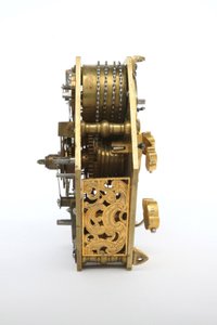Une horloge de table - German School