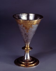 Instrument scientifique : cadran solaire en forme de calice en or et argent. École allemande. Fin XVIe début XVIIe siècle Enouen, musée de la Renaissance