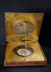 Horloge solaire universelle en cuivre, or, verre et papier fabriquée en Allemagne. Début du 17e siècle Florence, Istituto e Museo di Storia delle Scienze