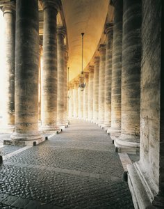 (détail) Colonnade de la Place Saint-Pierre