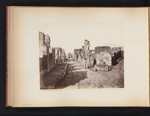 Vue de la Strada di Salustio à Pompéi, Italie