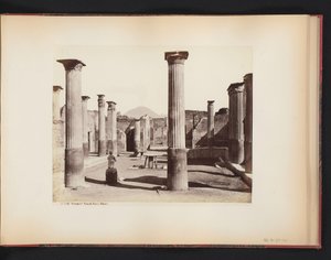 Vue de la ruine de la maison de Marco Olconio à Pompéi, Italie - Giorgio Sommer (attributed to)