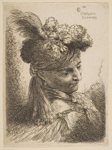 Jeune homme de trois quarts à droite portant un chapeau de fourrure avec une plume, un bijou