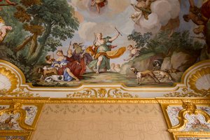 Représentations du mythe de Diane, par Domenico et Giuseppe Valeriani, fresque, plafond voûté de la chambre, appartement du roi, résidence de chasse, par Filippo Juvarra, Stupinigi, Piémont, Italie - Giuseppe and Valeriani Domenico Valeriani