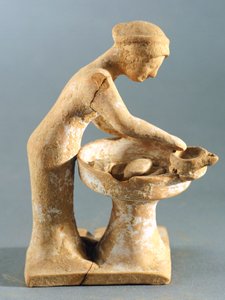 Scène de la vie quotidienne, Tanagra (terre cuite)