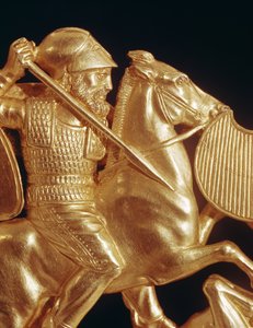 Peigne orné de guerrier en combat