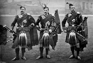 Cornemuses des 1er Scots Guards, 1896