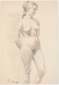 Modèle féminin debout