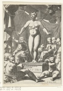 Femme nue avec cinq seins
