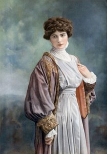 Comédienne Melle Paz Ferrer, photo par Henri Manuel du journal français "Le Théâtre" octobre 1908