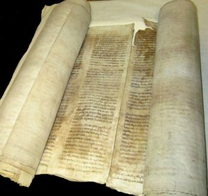 Rouleau de Torah de la communauté juive de Kaifeng, Chine - Historical Document