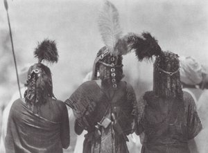Afrique: Coiffure Aulad Hamid (photo n/b) - Hugo Adolf Bernatzik