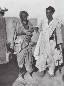Afrique : Hommes Bisharin, désert nubien - Hugo Adolf Bernatzik