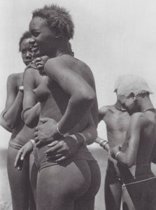 Afrique : Filles et enfants Nuer - Hugo Adolf Bernatzik