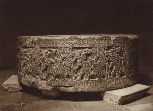 Mexique : Autel sacrificiel du roi Tizoc, Musée national (photo n/b) - Hugo Brehme