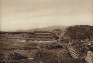 Mexique : San Juan Teotihuacan, Vue des terrasses de la Citadelle (photo n/b) - Hugo Brehme