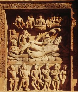 Relief représentant Vishnu allongé sur le serpent, Sesha, du Temple de Vishnu, c.500 apr. J.-C.