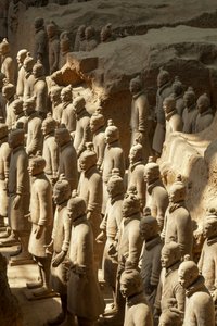 Au musée des guerriers en terre cuite, scènes des divers guerriers dans la zone de la fosse 1., 2009 (photo)