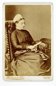 Mlle Pringle, matrone, hôpital St. Thomas