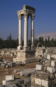 Tétrapyle, période omeyyade (661-750)