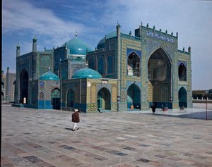 Vue de la mosquée bleue (ou mosquée Ali) XIIe-XVe siècle