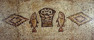 Mosaïque byzantine représentant des poissons et des pains