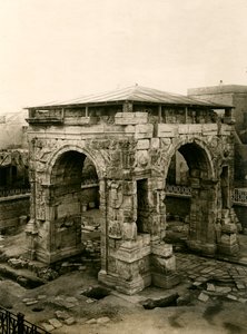 Arc de Marc Aurèle après ses restaurations, Tripoli, Libye