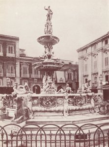 Sicile : Fontaine à Messine (photo n/b) - Italian Photographer