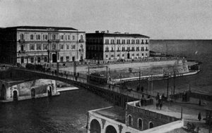 Taranto, Corso due Mari, Pont tournant
