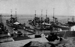 Taranto, Regie Navi Roma, Napoli, San Giorgio ancrées dans le Petit Mer (photo n/b) - Italian Photographer