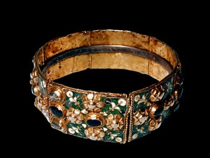 Art lombard : Couronne de fer de Lombardie en or, fer, émaux et pierres précieuses. Le cercle métallique à l